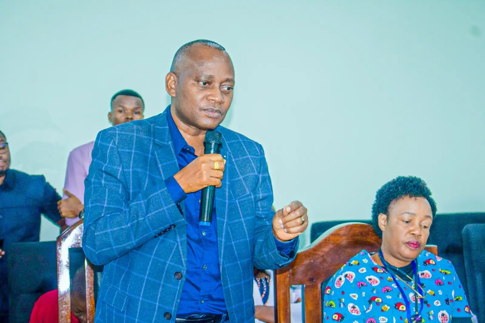 TUPUNGUZE MUDA WA MGONJWA KUSUBIRIA KUPATA HUDUMA ILI MTEJA APATE HUDUMA KWA WAKATI