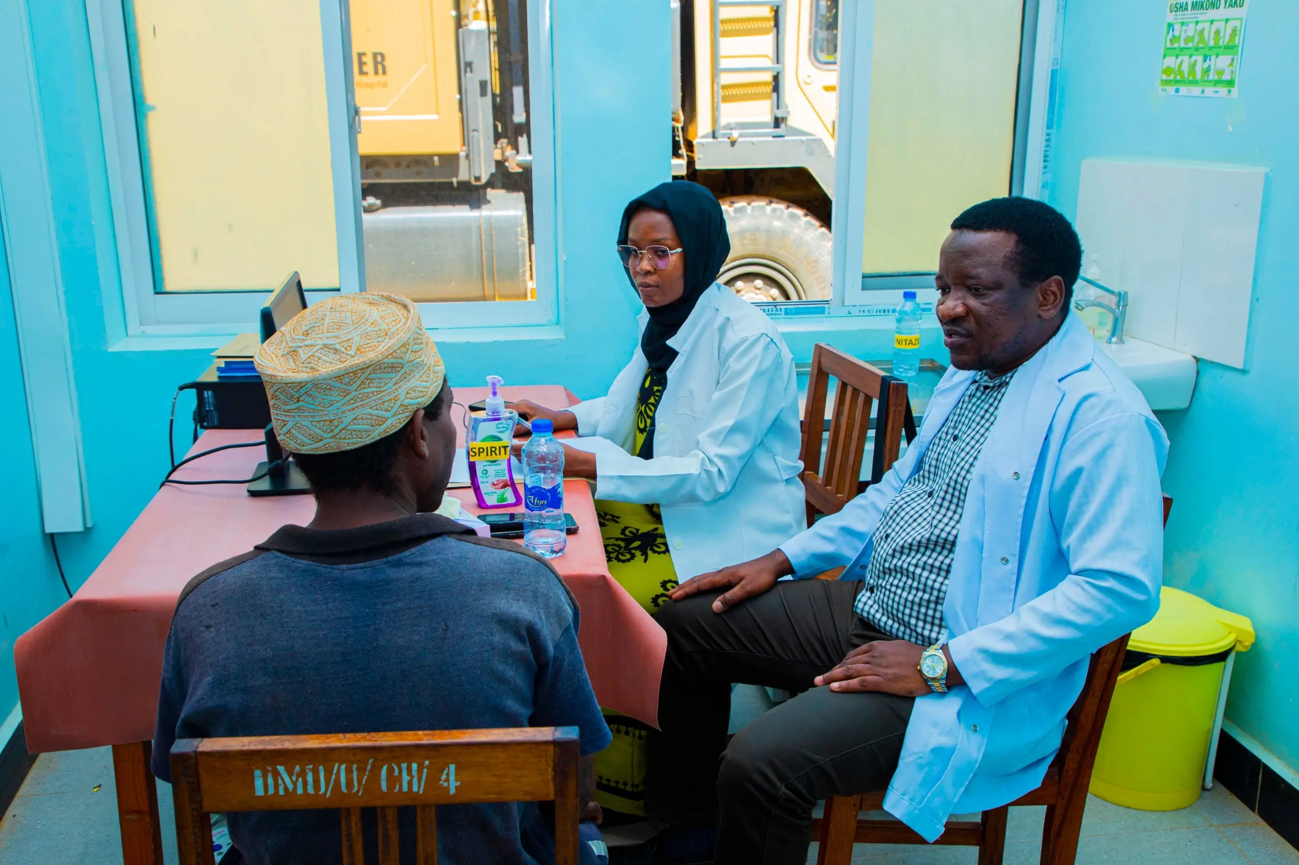 MADAKTARI BINGWA WABOBEZI WA HOSPITALI YA BENJAMIN MKAPA WAMEWEKA KAMBI MAALUM YA WIKI MOJA YA KUTOA MATIBABU WILAYANI PANGANI MKOANI TANGA