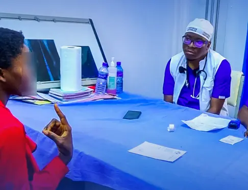 BINTI ALIYETESEKA NA UVIMBE TUMBONI ATOLEWA UVIMBE WA KILO MBILI NA NUSU. IN ENGLISH