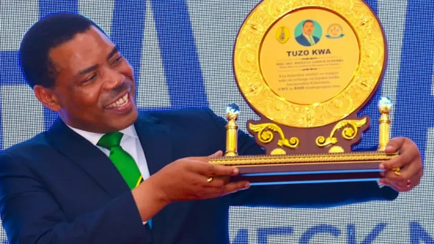 WAZIRI MKUU: USHUHUDA WA FAMILIA ZILIZONUFAIKA NA MATIBABU YA BMH UMENIGUSA,MNASTAHILI PONGEZI